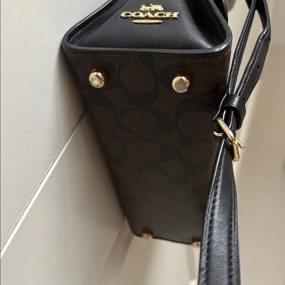 Coach Turnlock Tilly Satchel - Picture 4 of 9